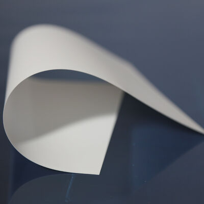 산업용 포장 및 인쇄용 용도에 적합한 탄소 필름 기반 파란색 투명한 내구성 필름 합리적인 비용을 제공합니다